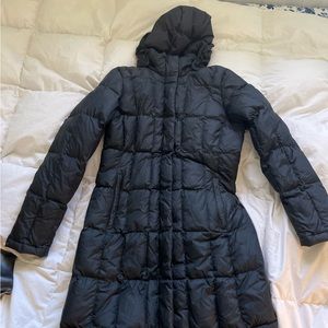 North face metropolis long black down parka - small